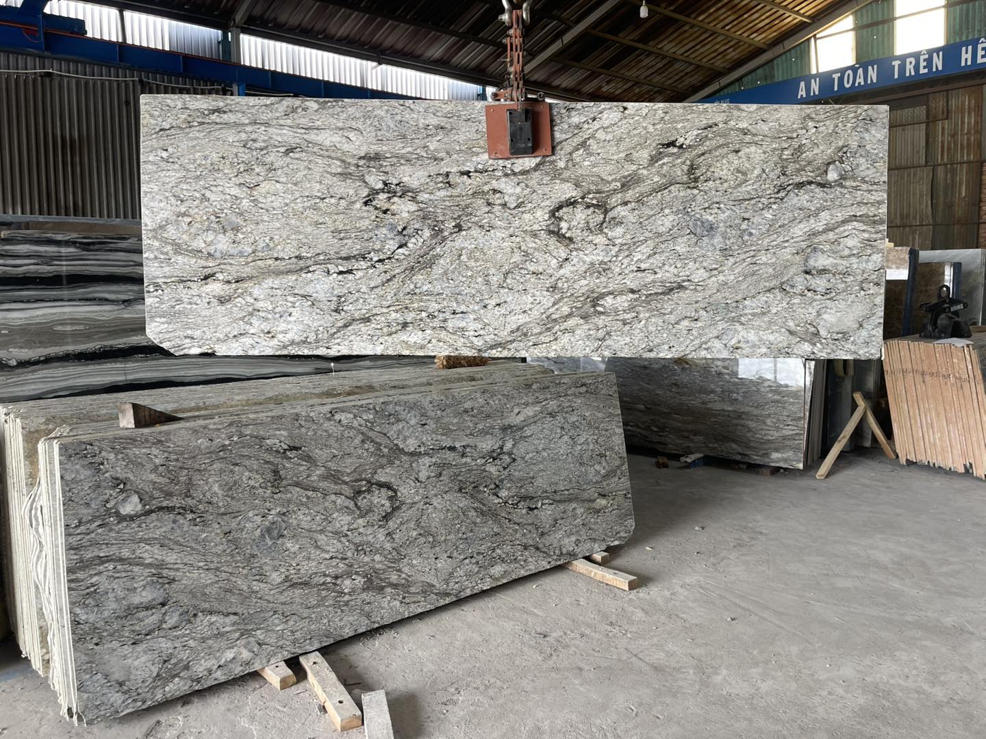 Đá hoa cương Blue Dune (hay còn gọi là granite Blue Dune) giá kho