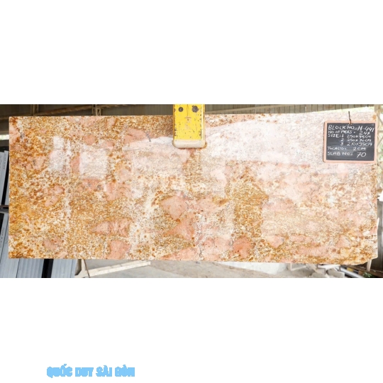 Đá hoa cương Vàng Hoàng Gia (Royal Gold Granite)