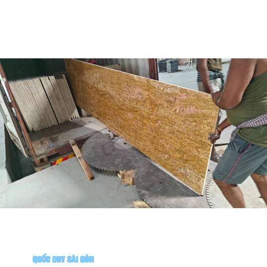 Đá hoa cương Vàng Hoàng Gia (Royal Gold Granite)